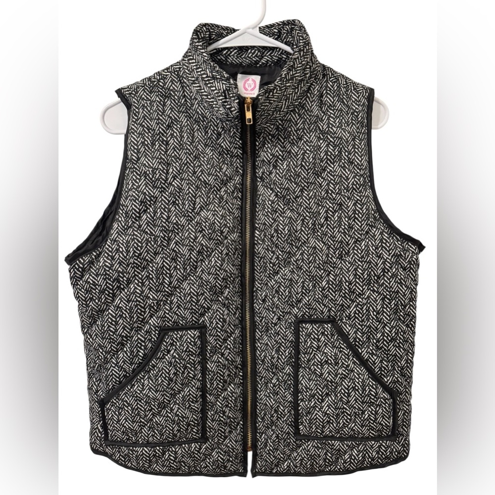 ‼️SOLD‼️ Wanna B Black and White Herringbone Vest